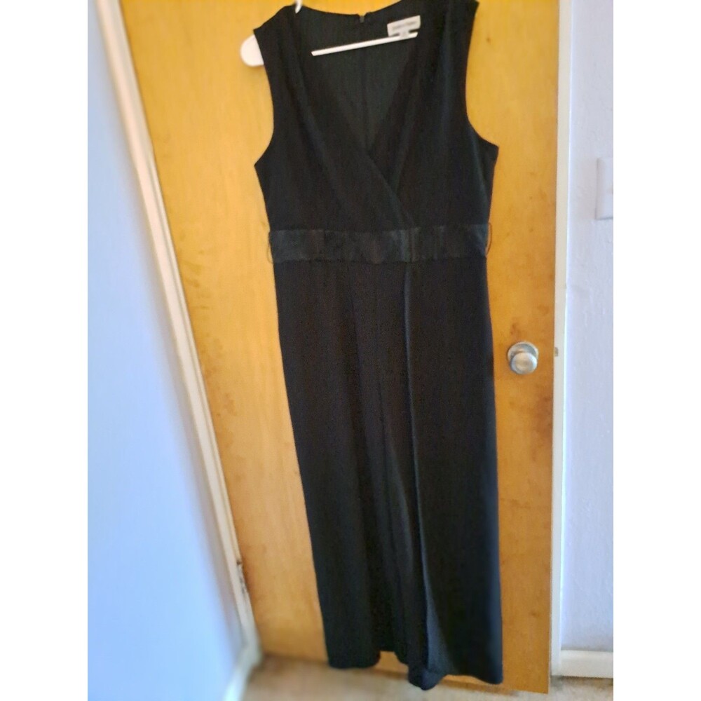 Shelby & Palmer Split Leg Black Belted V-neck Jumper Jumpsuit Size 14